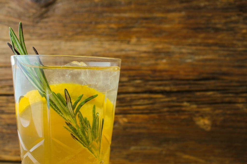 How to Make Bistro ’67’s Maple Rosemary Smash Ontario Culinary