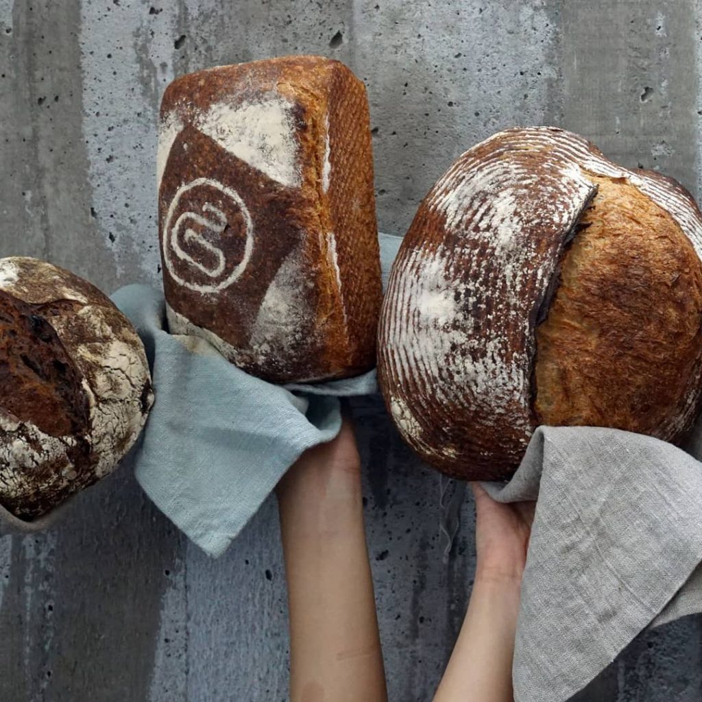 Eight Bread Delivery Services in Ontario you can use right now