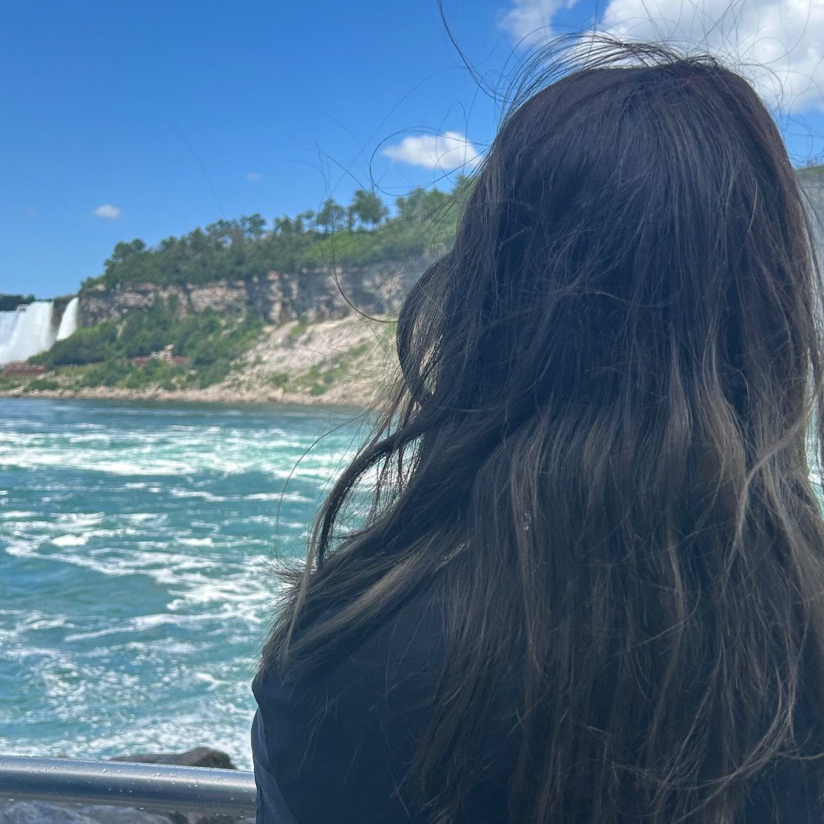 cleo looking out at niagara falls