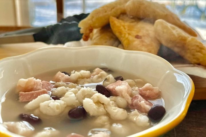 photo of soup and bread from Hills Native Food