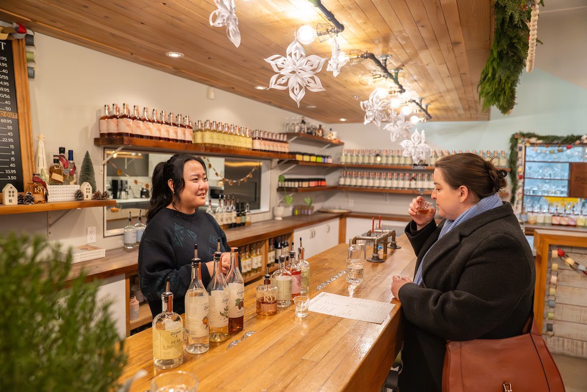 T doing a tasting at Dillon's Small Batch Distillers