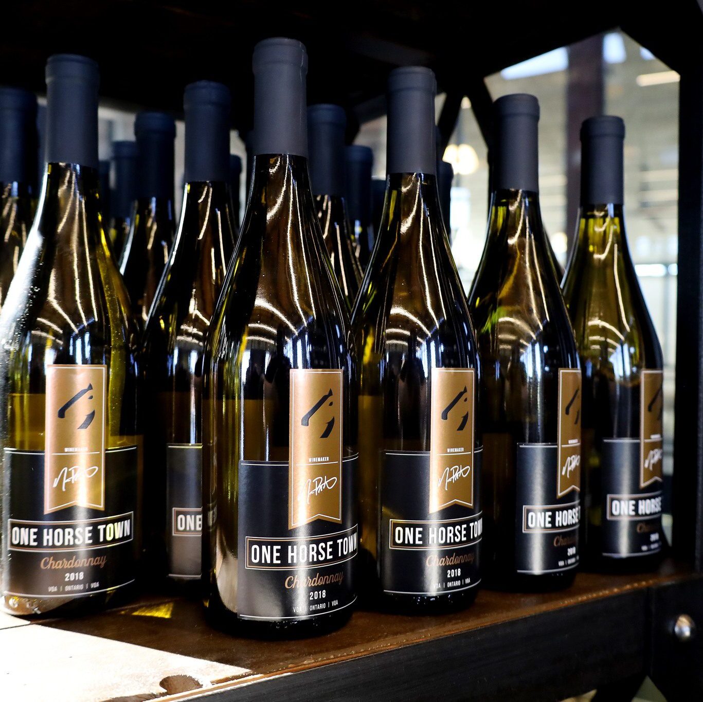 dark horse chardonnay